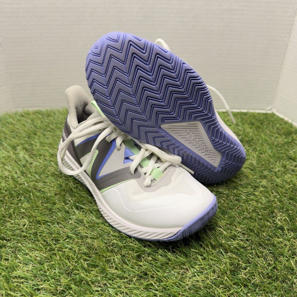 New Balance Women's Size 5 Tennis Pickleball Shoe - 796 V3 Hard Court